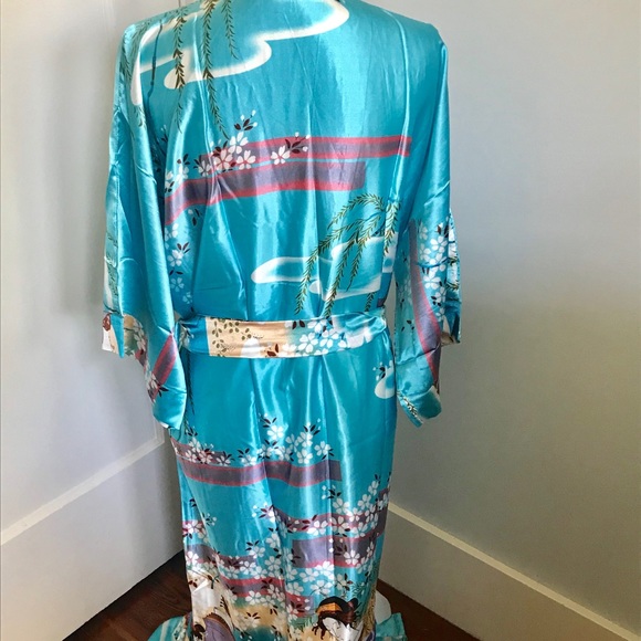 Vintage Kimono Style Robe - Picture 2 of 6